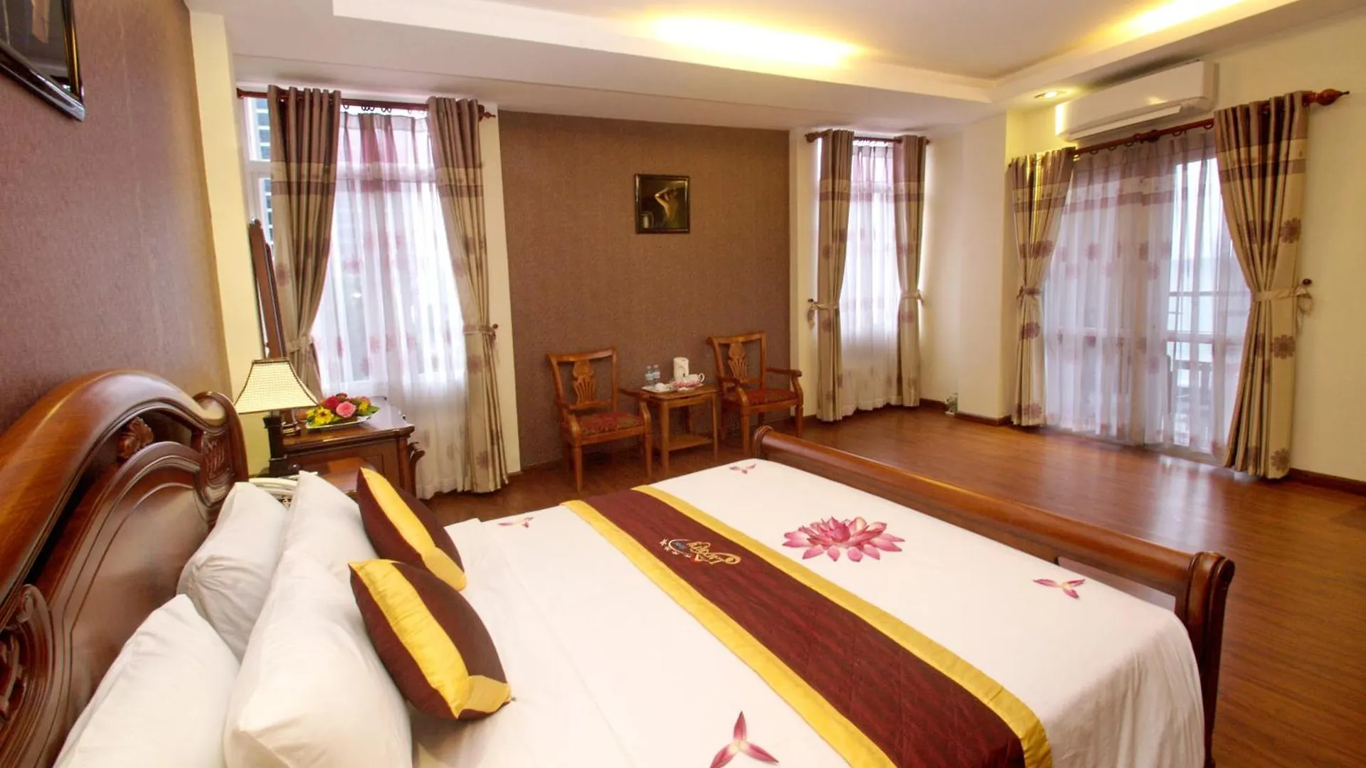 Luxury Nha Trang Hotel 3*,