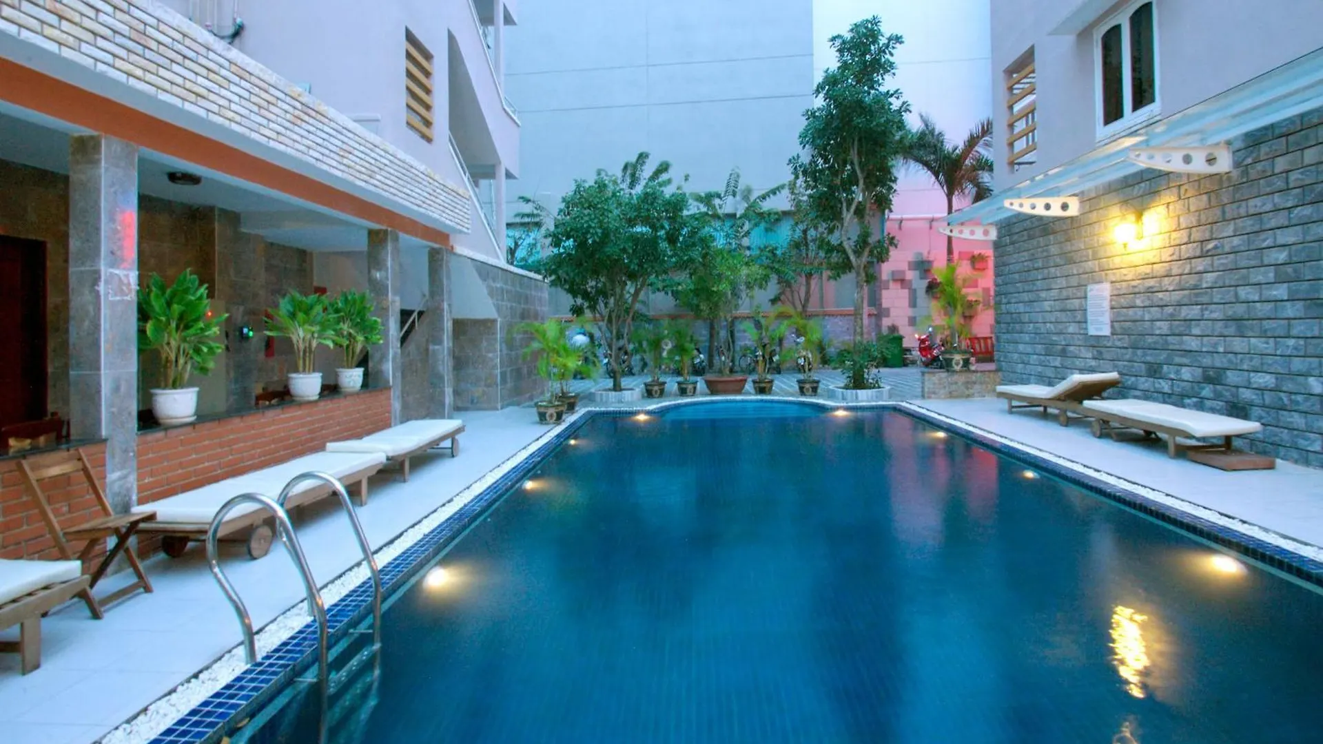 ***  Luxury Nha Trang Hotel Вьетнам